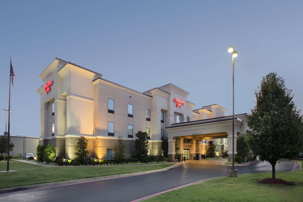 Hampton Inn Siloam Springs - photo 32