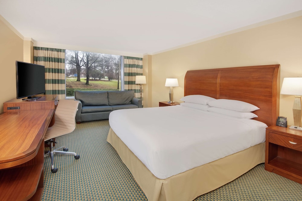 DoubleTree by Hilton Stamford - photo 9