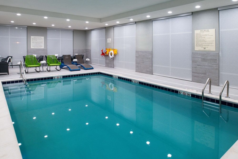 Hampton Inn & Suites Adrian - photo 44
