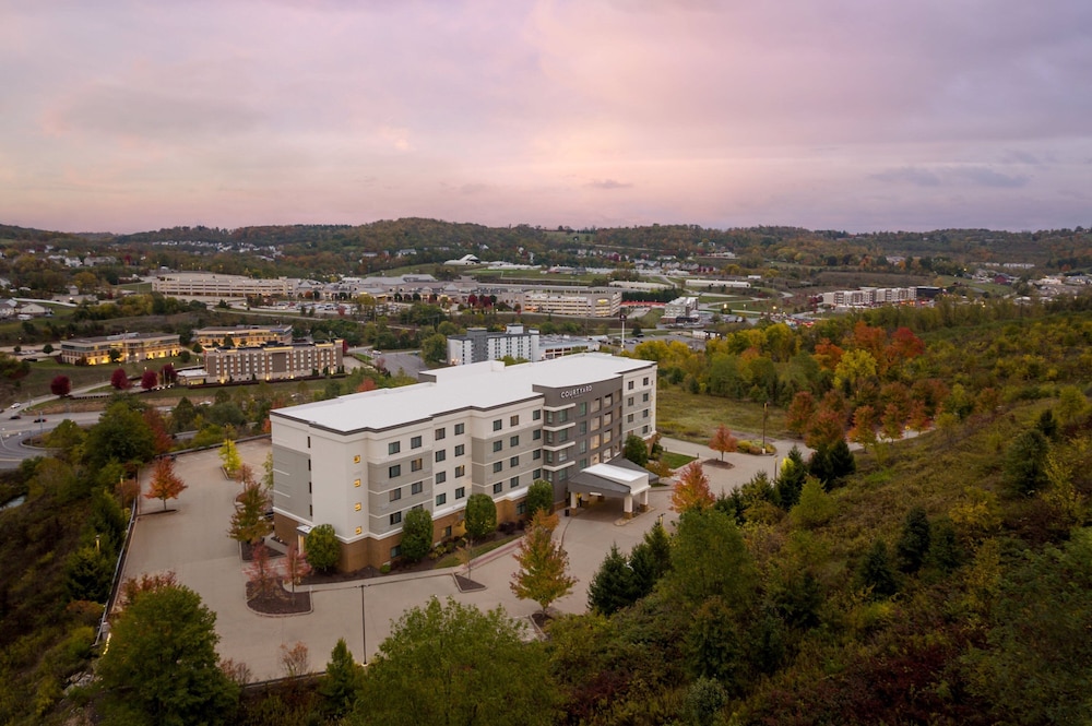 Courtyard by Marriott Pittsburgh Washington Meadow Lands - photo 41