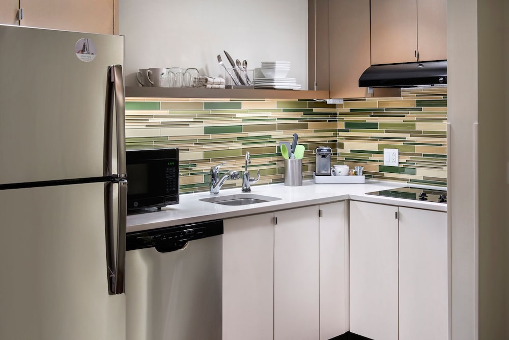Element by Marriott Boston Seaport District - photo 16