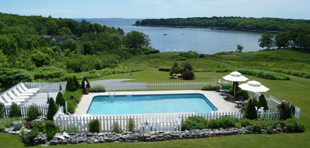 Strawberry Hill Seaside Inn - photo 15
