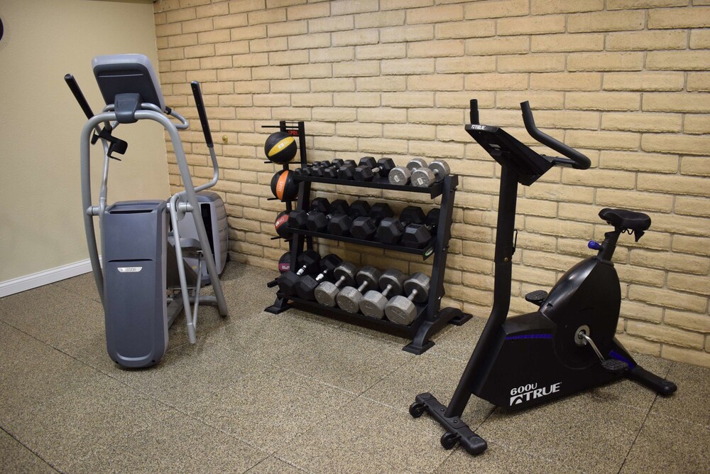 Best Western Wichita North Hotel and Suites - photo 43