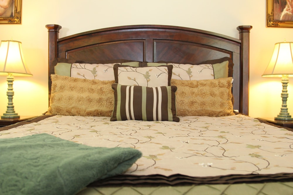 Monarch Cove Inn - photo 37