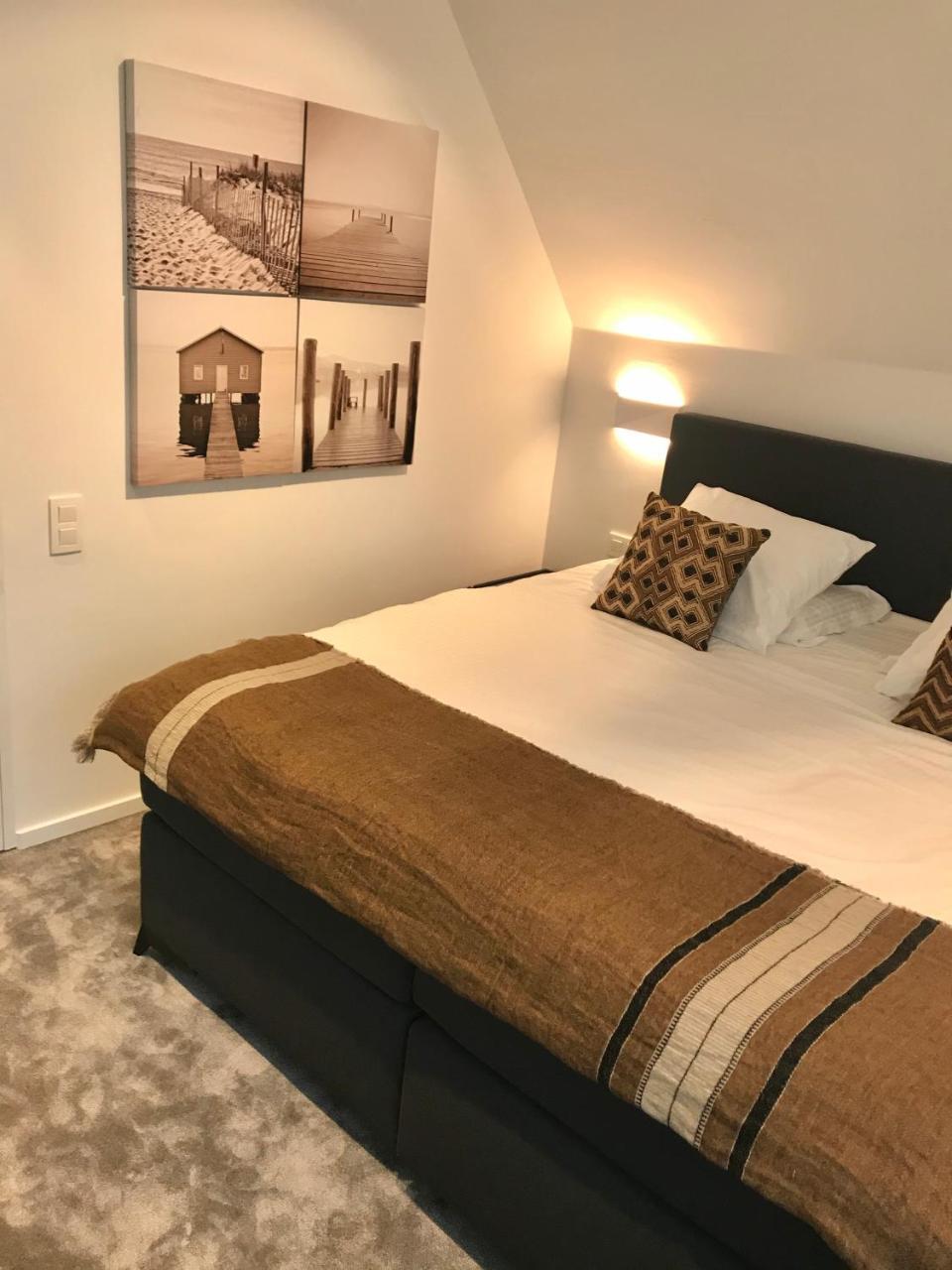 Villa Fer Guy Beeldige Suite Met Parking Nabij Strand En Casino in Knokke-Heist, Belgium