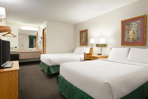 Travelodge by Wyndham Wellington KS - photo 6