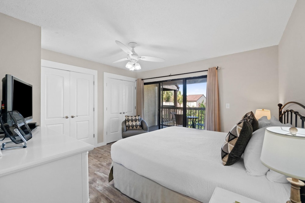 Portside Resort Pet Friendly Rentals by Panhandle Getaways - photo 18