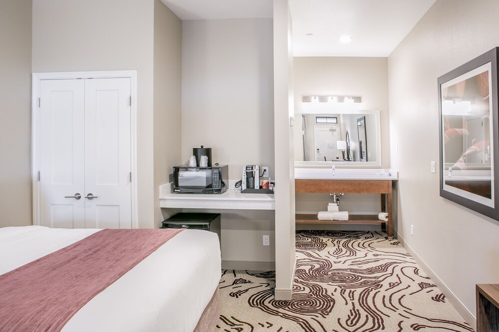 Hotel Siri Downtown Paso Robles - photo 14