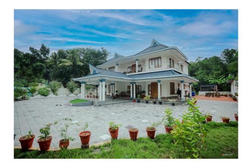 Gilead Holliday — 4-Star Luxury Hotel in Tiruvalla, India