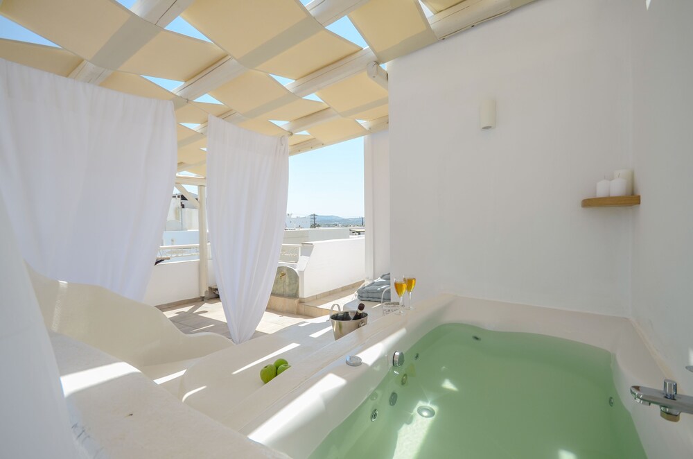 Blue Sky Summer - last minute hotel in Naxos