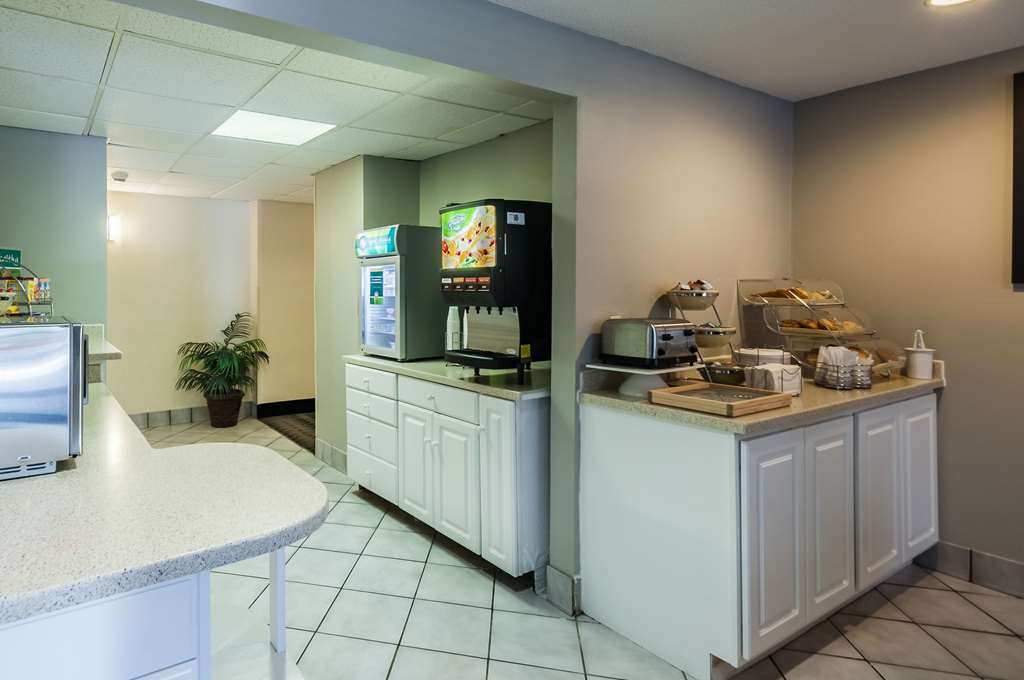 Quality Inn Solomons Beacon Marina - photo 21