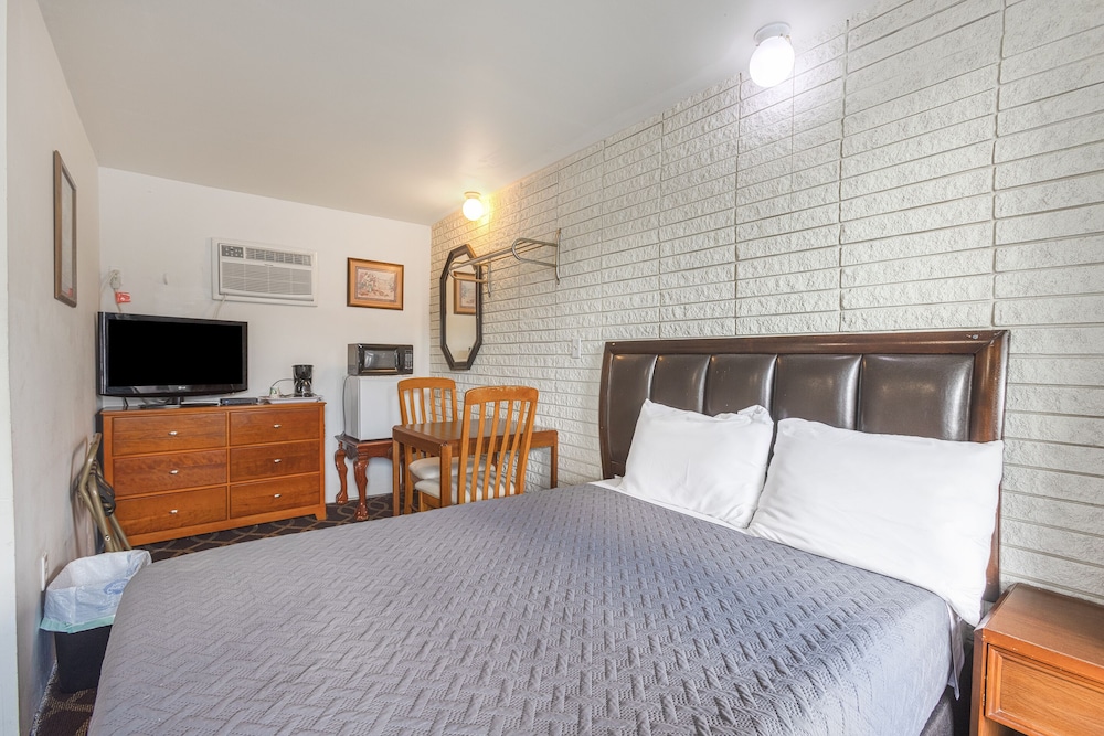 Sonrise Inn Lincoln Hwy By OYO - photo 39