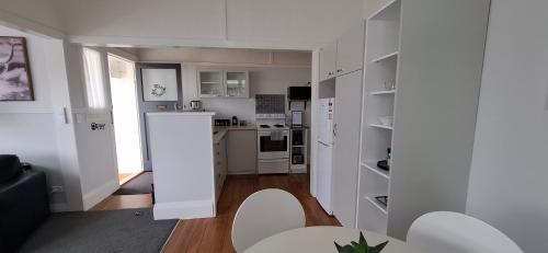 Character 1 Bedroom Unit — 4-Star Luxury Hotel in Masterton, New Zealand