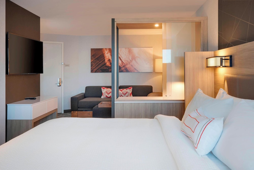 Springhill Suites By Marriott Hampton Portsmouth — Hampton