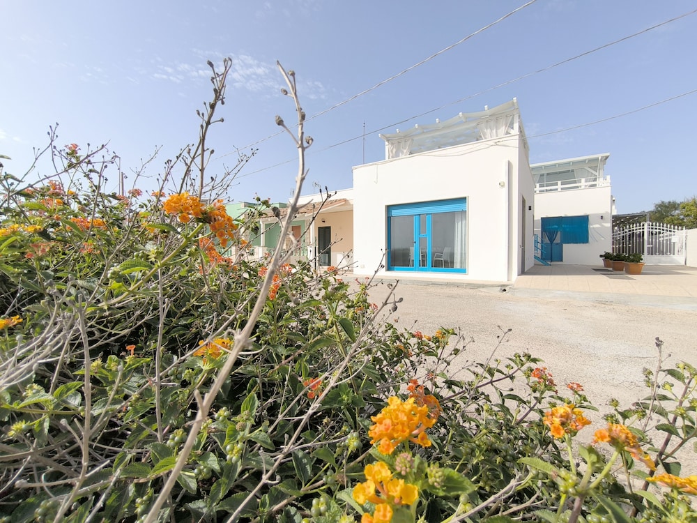 Bilocale La Corte Sul Mare — 4-Star Luxury Hotel in Alliste, Italy