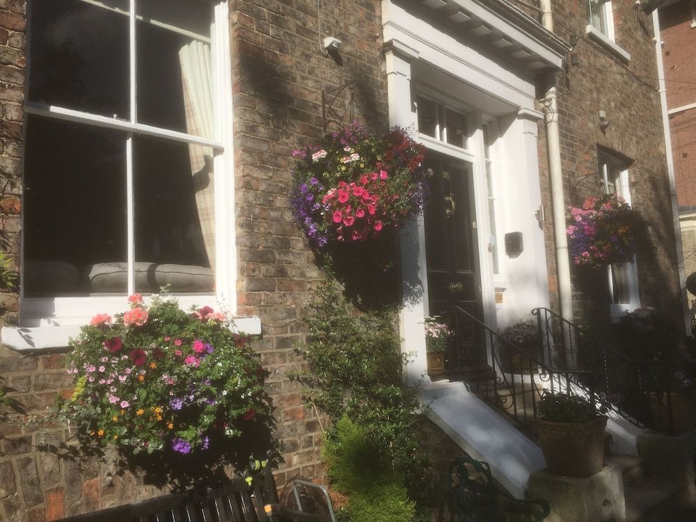 Crook Lodge — 4-Star Luxury Hotel in York, United Kingdom