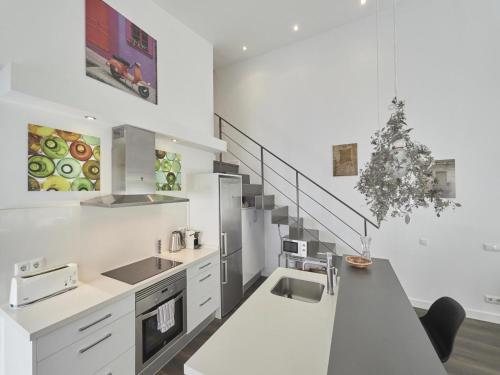 Loft Miro Apart Barcelona — 4-Star Luxury Hotel in Barcelona, Spain