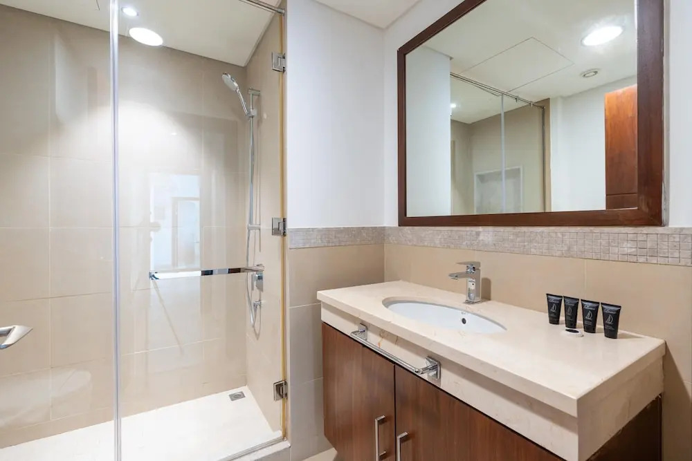 Amakin Burj Vista Tower 1 in Dubai, United Arab Emirates