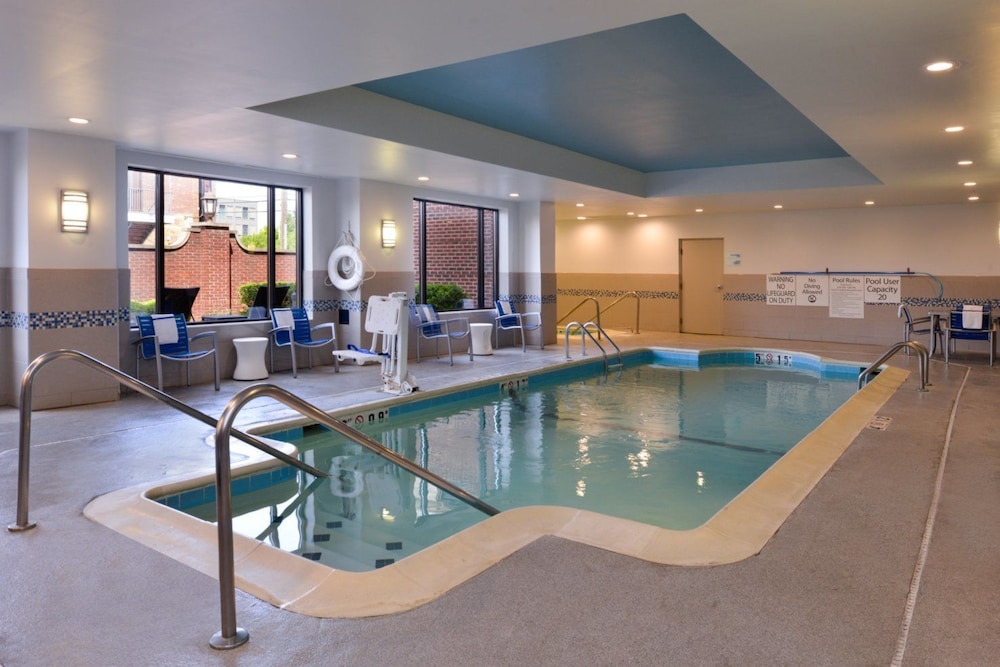 Holiday Inn Express & Suites Indianapolis Dtn Conv Ctr Area by IHG - photo 50