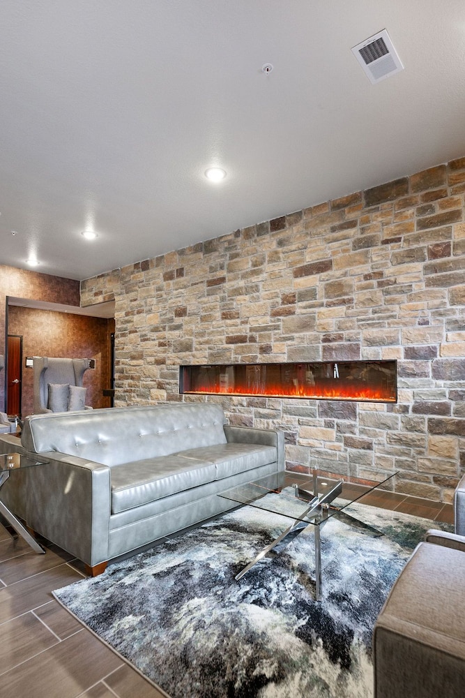 Cobblestone Hotel & Suites Mosinee - photo 9