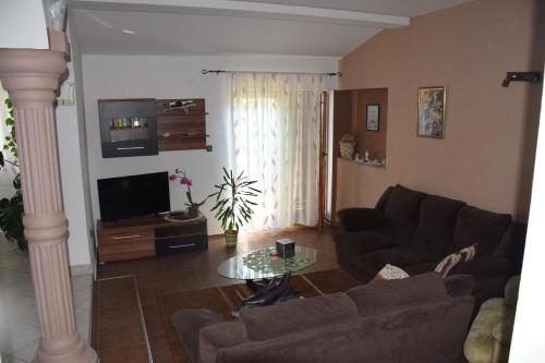 Manuela — hotel in Liznjan
