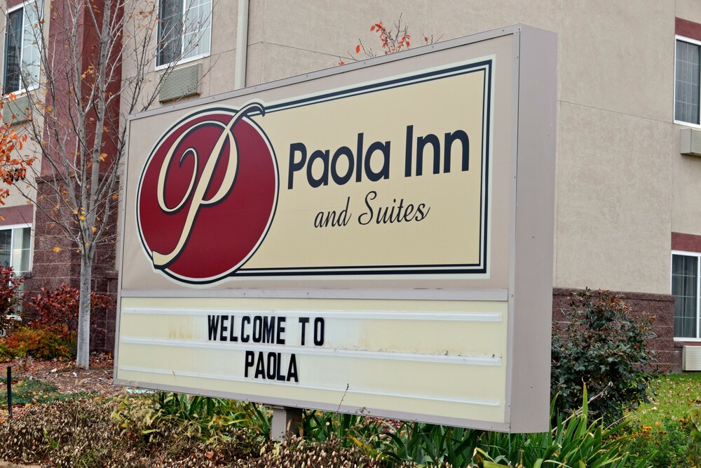 Paola Inn And Suites - photo 49