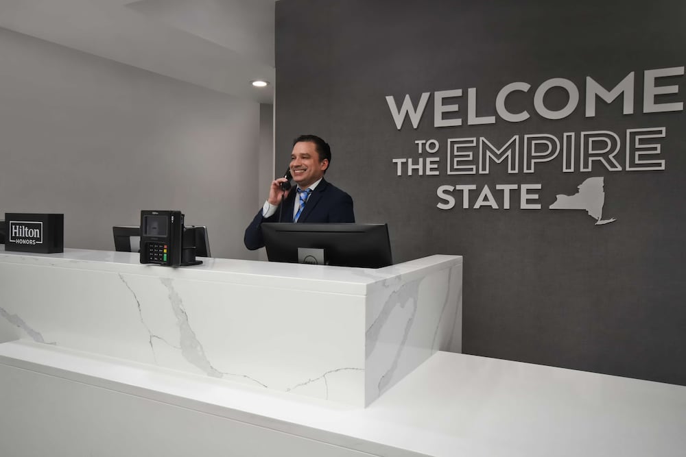 Hampton Inn Ny Jfk - photo 4