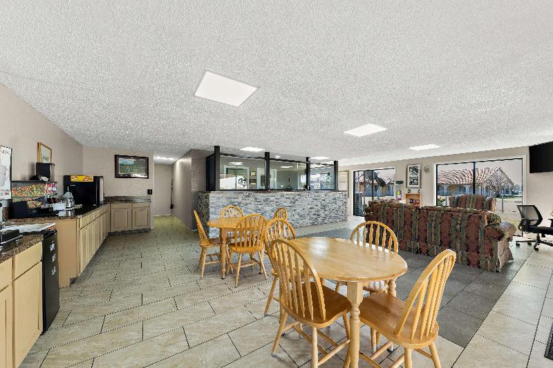 Americas Best Value Inn Bonham - photo 28