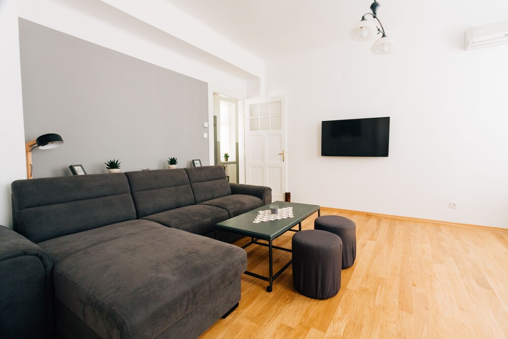Apartment Mazuranic Square — 4-Star Luxury Hotel in Zagreb, Croatia