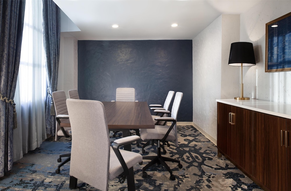 Hotel Royer Urbana Champaign Tapestry Collection by Hilton - photo 51