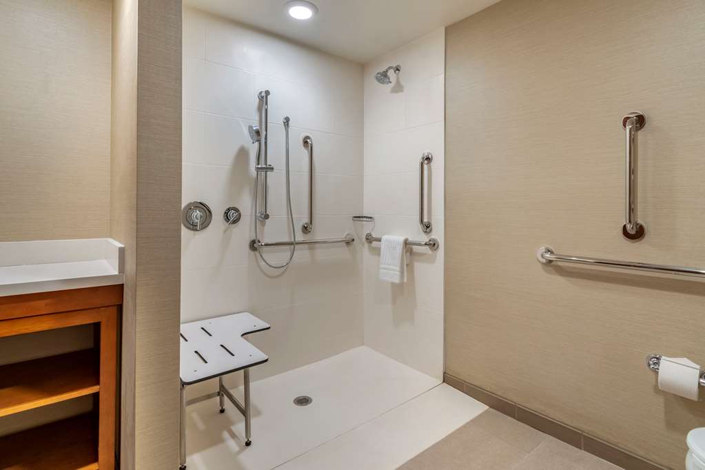 Comfort Suites Camp Hill Harrisburg West - photo 22