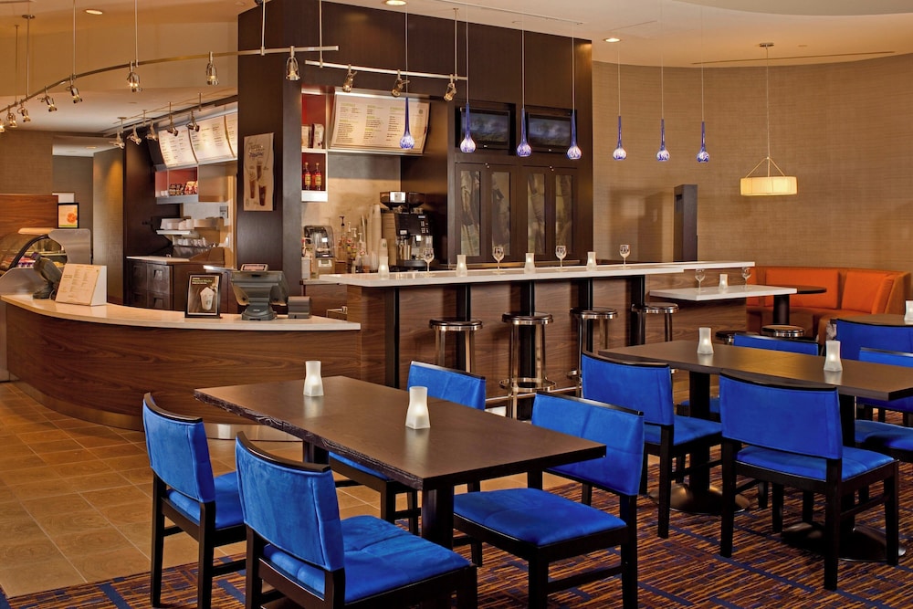 Courtyard by Marriott Baltimore Downtown Inner Harbor - photo 17