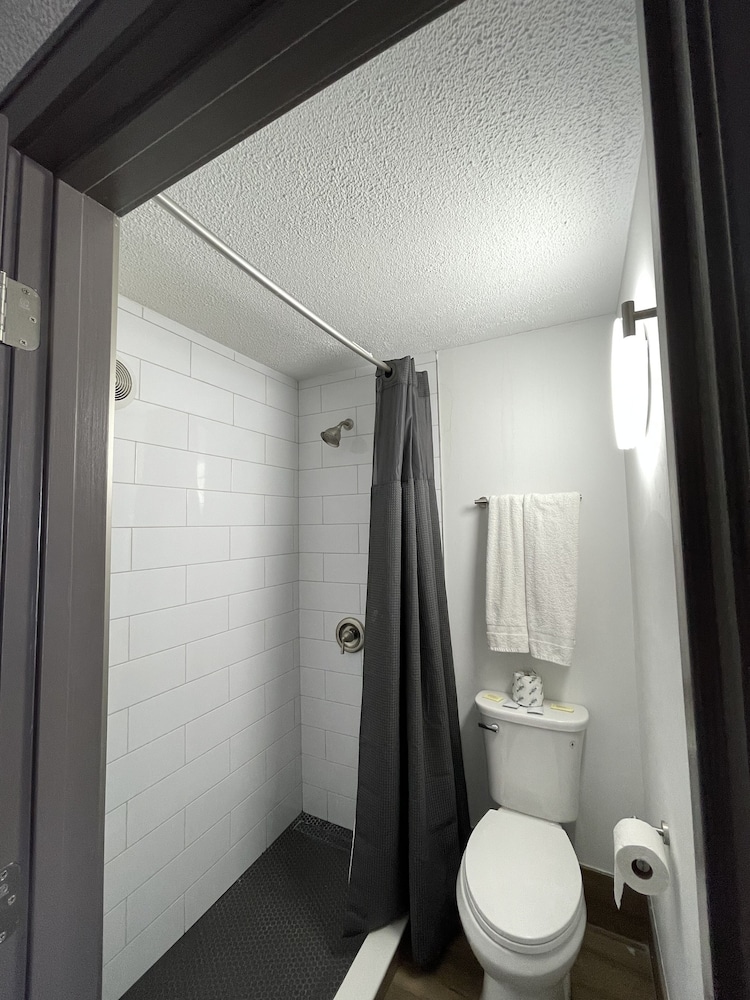 Stone Creek Inn - photo 10
