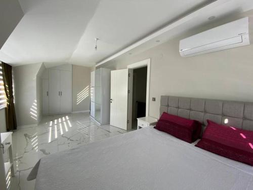 Retro 15 3 1 — 4-Star Luxury Hotel in Alanya, Turkey