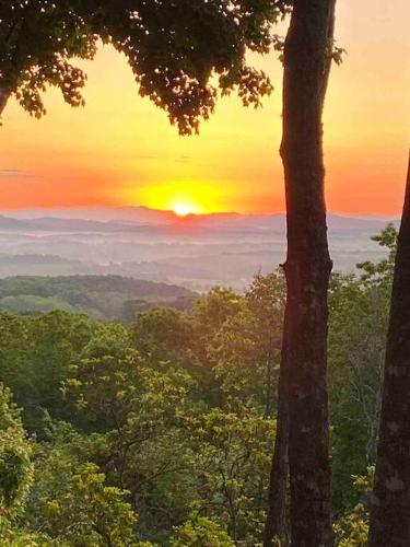 Mae s Cottage in the Clouds — 4-Star Luxury Hotel in Blue Ridge, United States