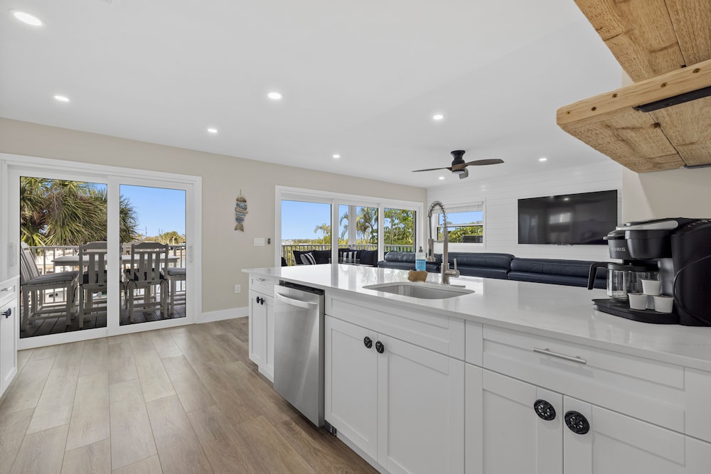 Chadwick Cove Resort & Marina - photo 16
