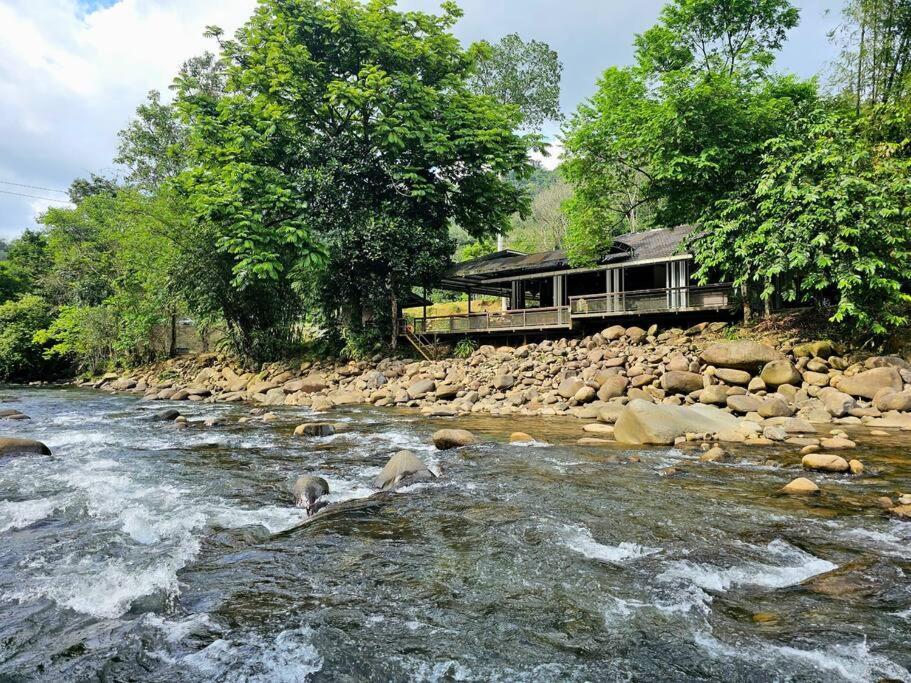 Rugading Riverside Villa near Kota Kinabalu. — 4-Star Luxury Hotel in Kota Kinabalu, Malaysia