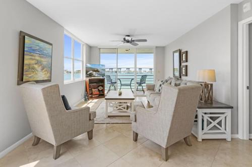 Bahia Vista Corner Unit Beautiful View — hotel in Tierra Verde