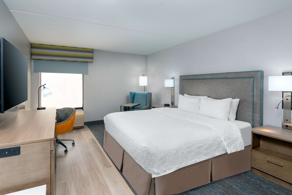 Hampton Inn Hartford Airport - photo 7