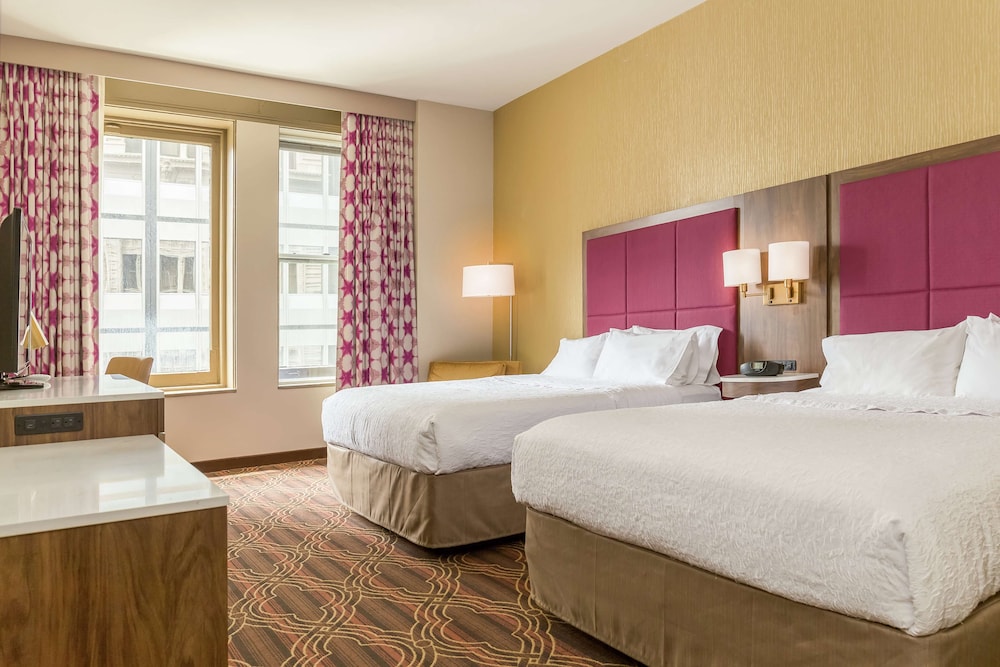 Hampton Inn Majestic Chicago Theatre District - photo 16