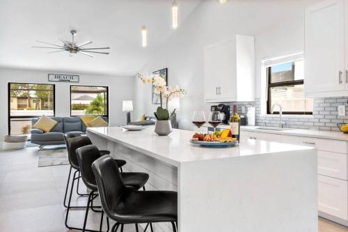 3mins2Beach Pool FencedYard Bikes Patio Office in Bonita Springs, United States