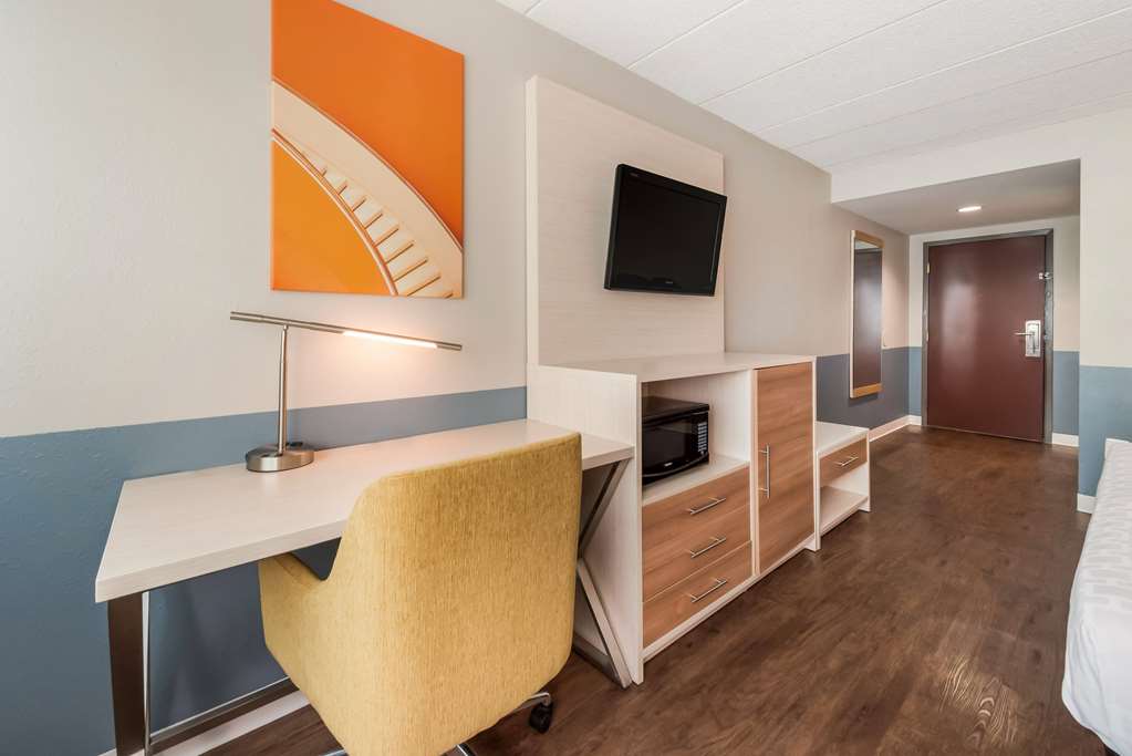 Baymont by Wyndham Westampton - photo 18