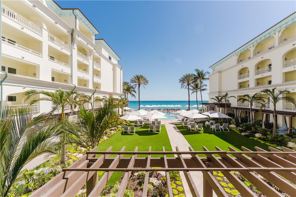 Eau Resort & Spa - photo 23