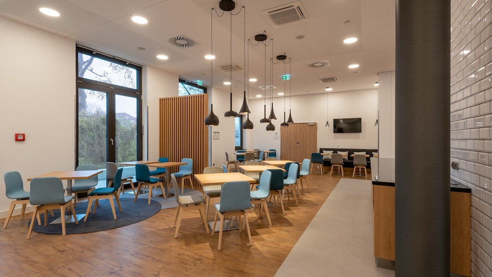 Holiday Inn Express Hotel & Suites Schulenburg by IHG - photo 64