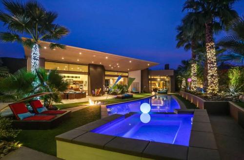 Villa Sparkle Luxury Villa for Vacations — 5-Star Luxury Hotel in Palm Springs, United States