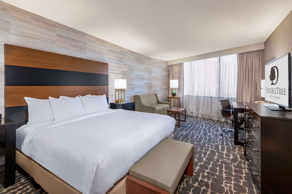 DoubleTree by Hilton Denver Aurora - photo 6
