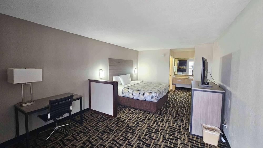Motel 6 Litchfield IL - photo 13