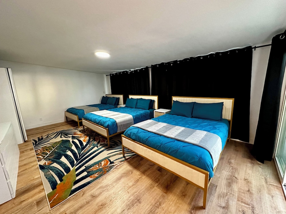 The Peacock Inn — hotel in North Las Vegas