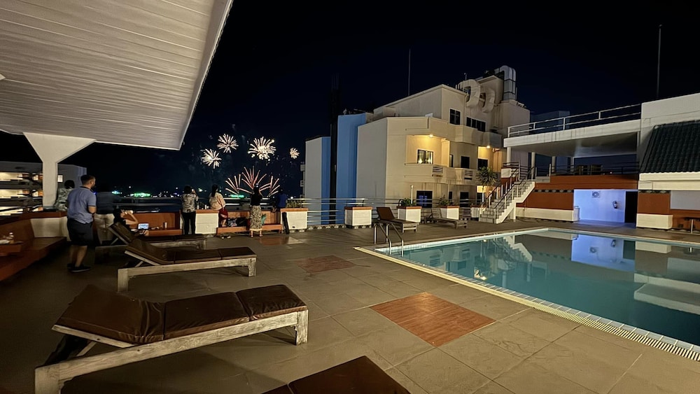 Highfive Hotel - last minute hotel in Pattaya
