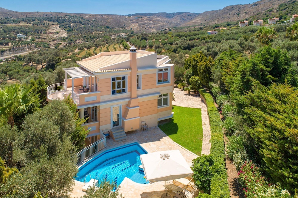 Villa Pelagos Large Private Pool Sea Views A C Wifi Eco friendly 2310 — 4-Star Luxury Hotel in Rethymno, Greece